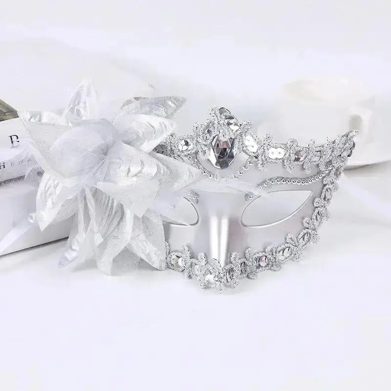 Happy Halloween: Media Máscara para Princesa - Accesorio Elegante para Vestidos Sexys